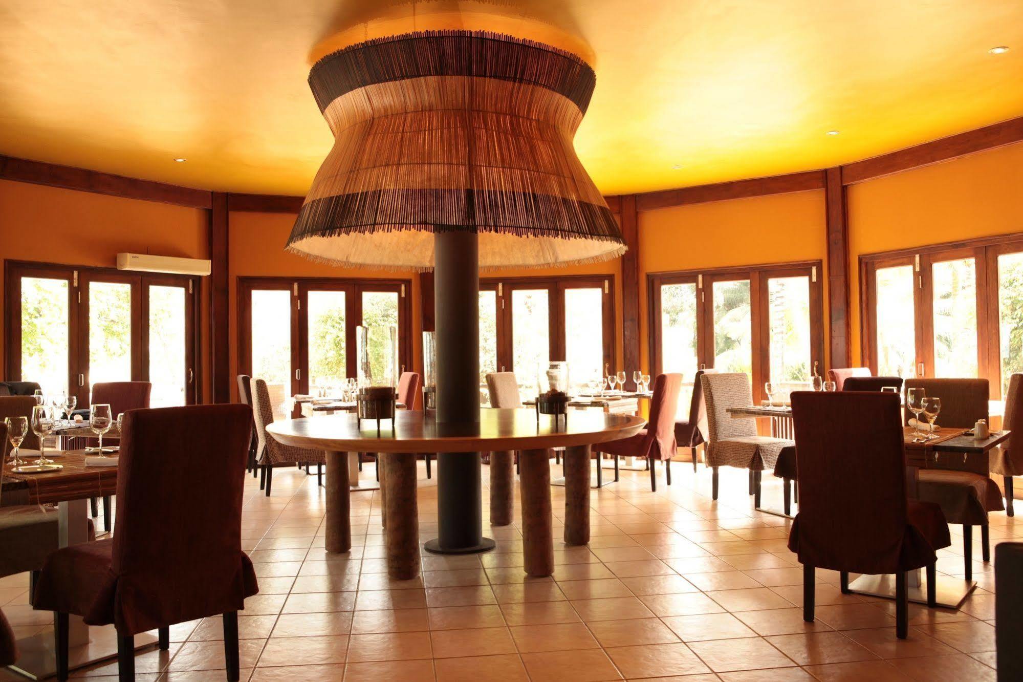 Hotel Omali São Tomé Extérieur photo