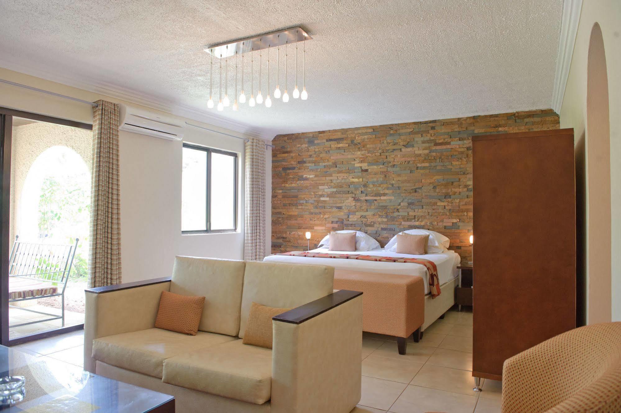 Hotel Omali São Tomé Extérieur photo