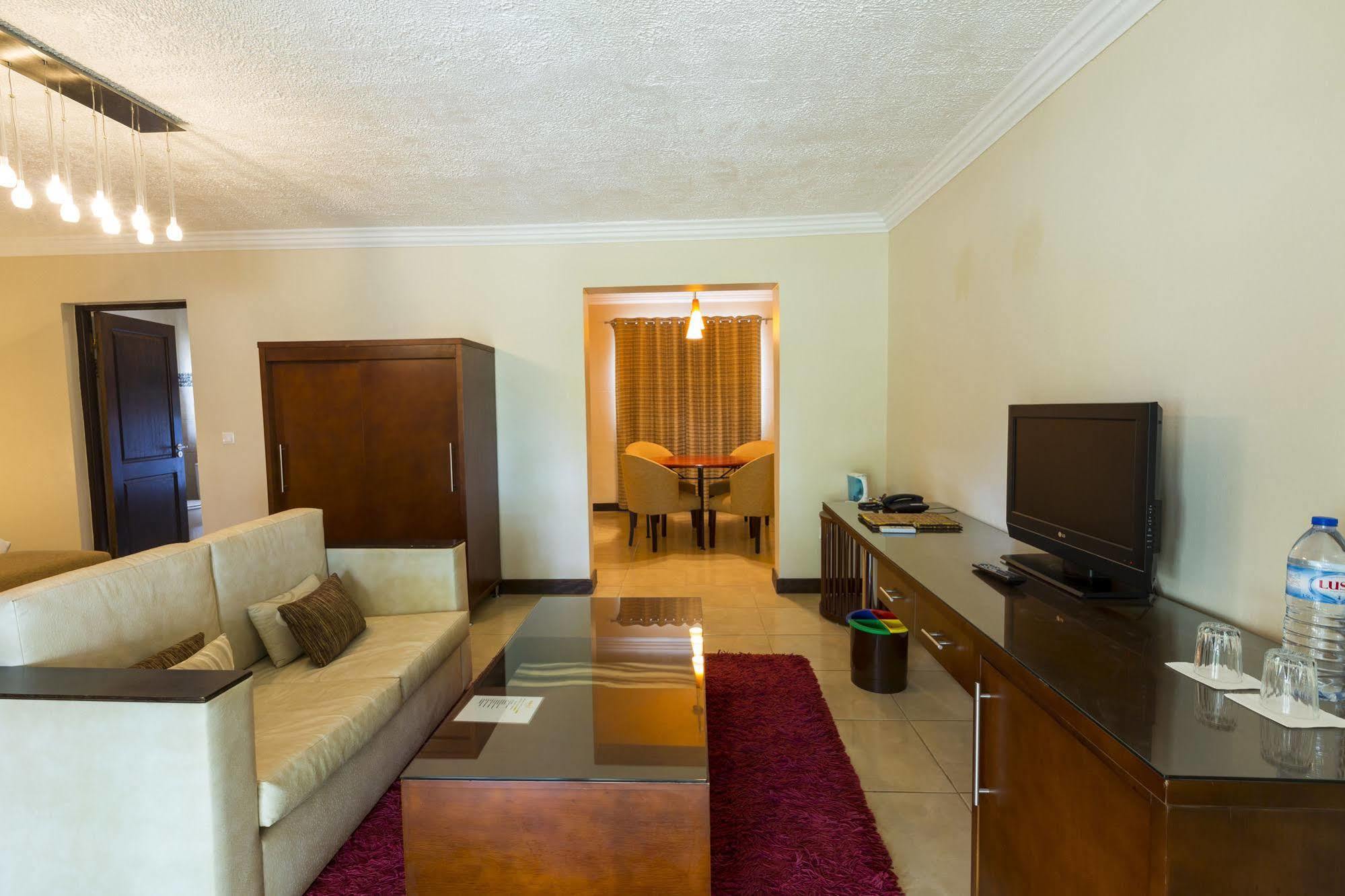 Hotel Omali São Tomé Extérieur photo